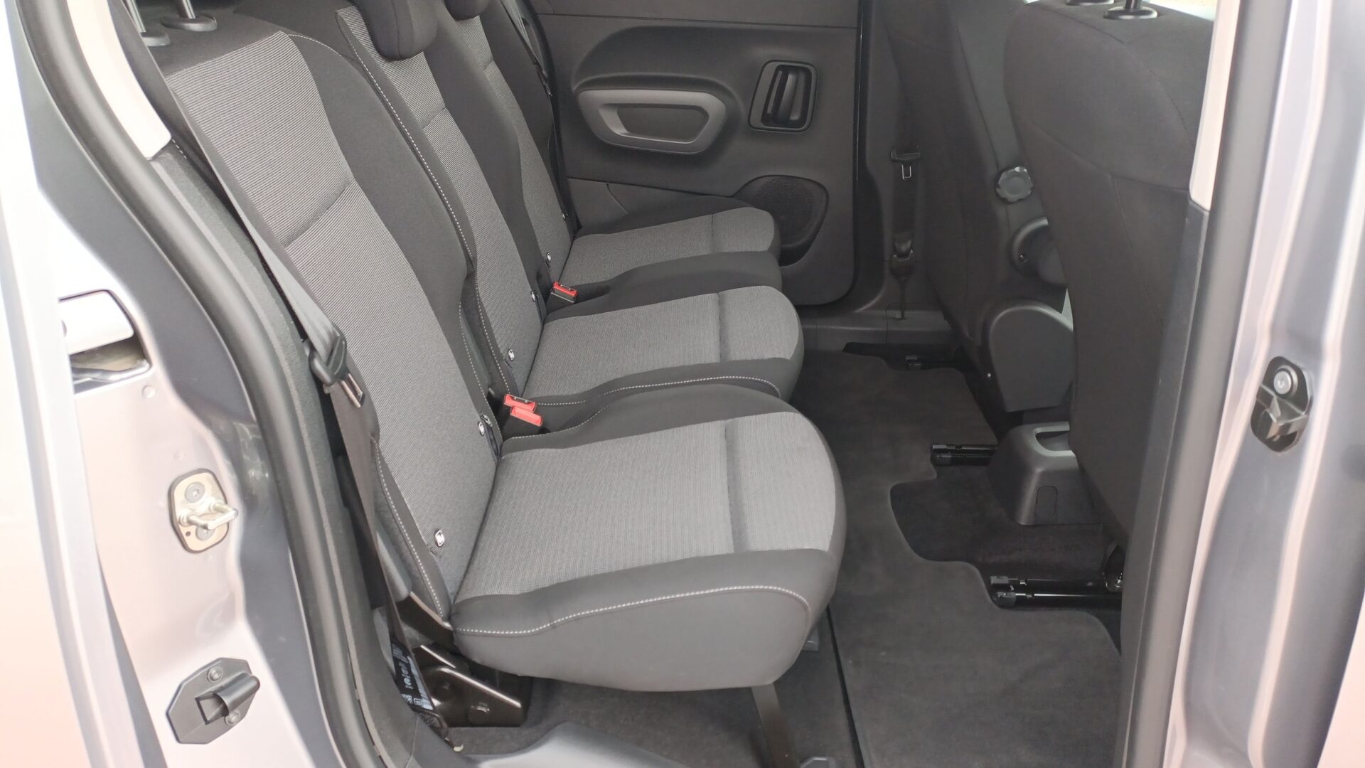 Toyota PROACE CITY VERSO - zdjęcie 12