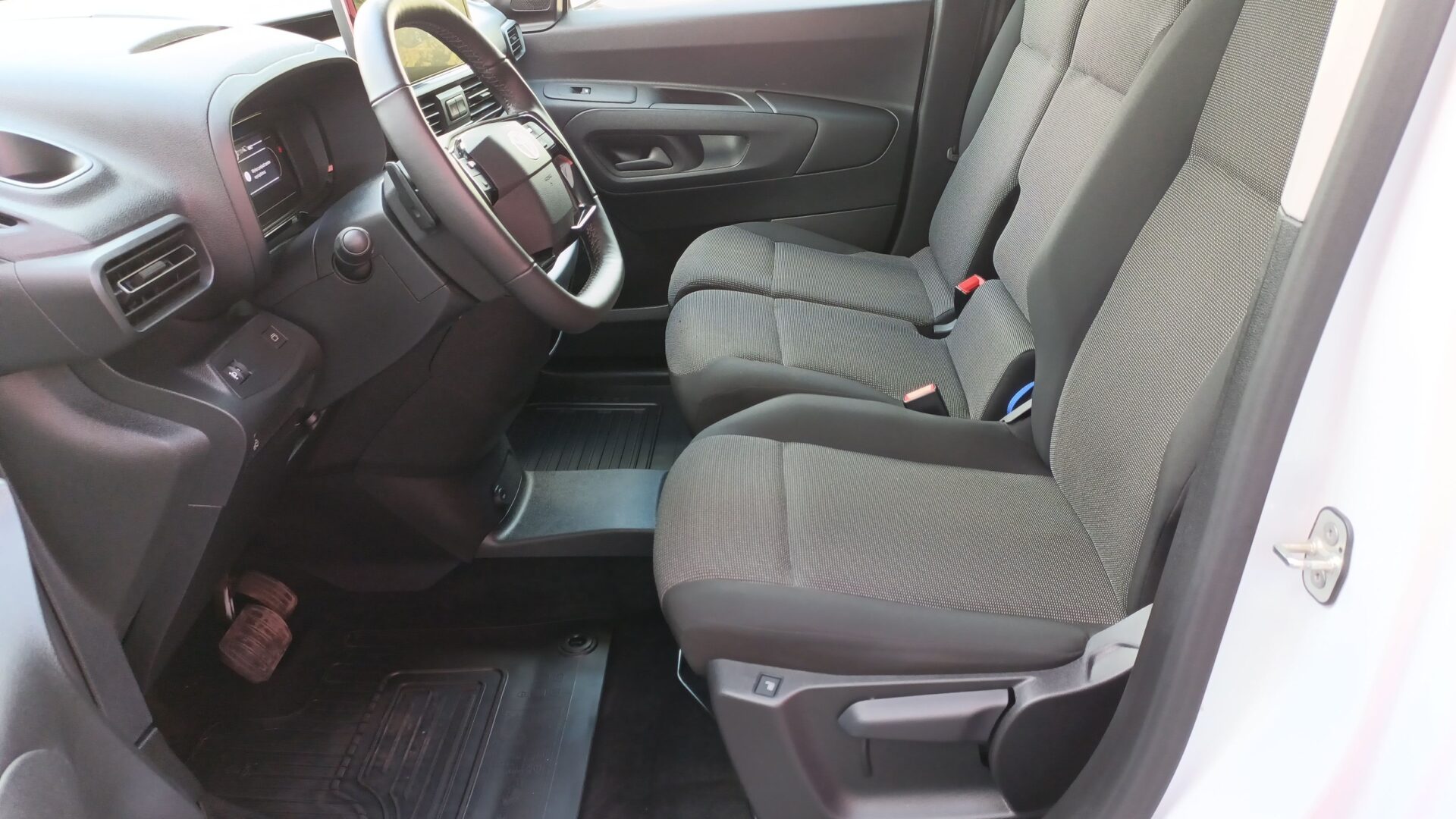 Toyota PROACE CITY - zdjęcie 9