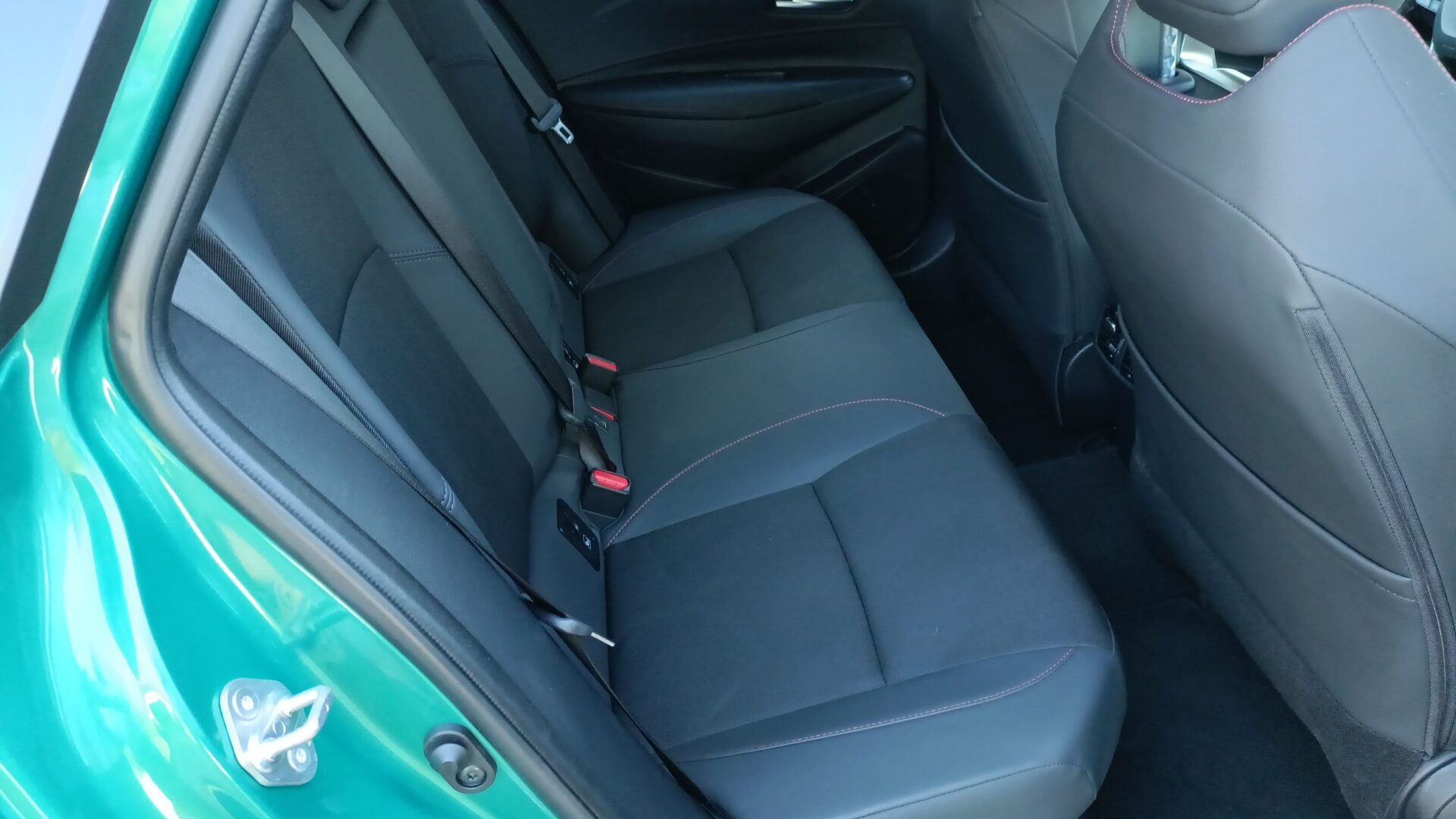 Toyota Corolla - zdjęcie 12