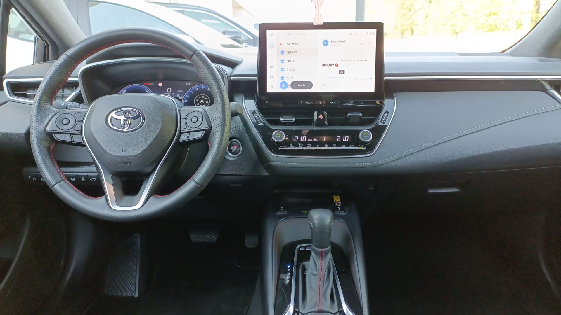 Toyota Corolla - zdjęcie 13