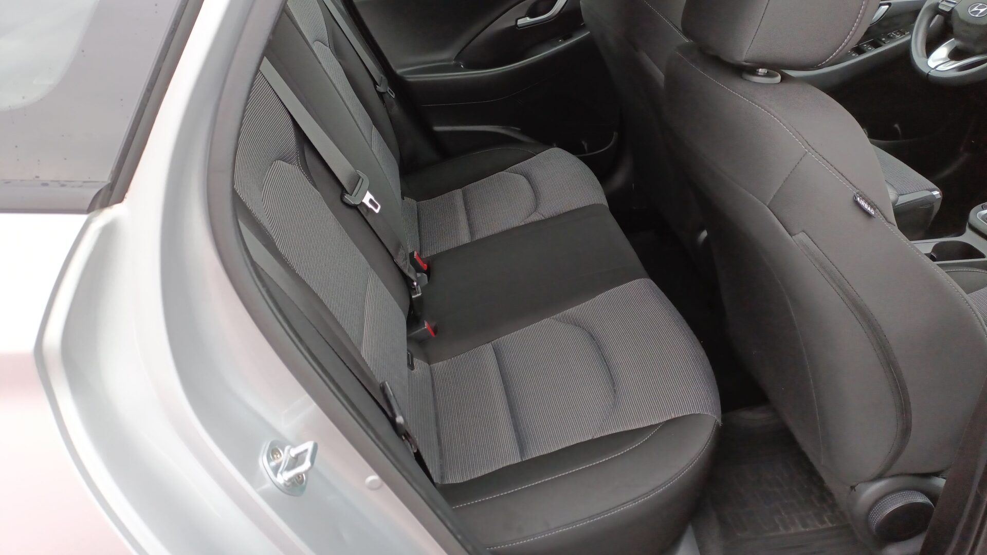 Hyundai i30 - zdjęcie 12