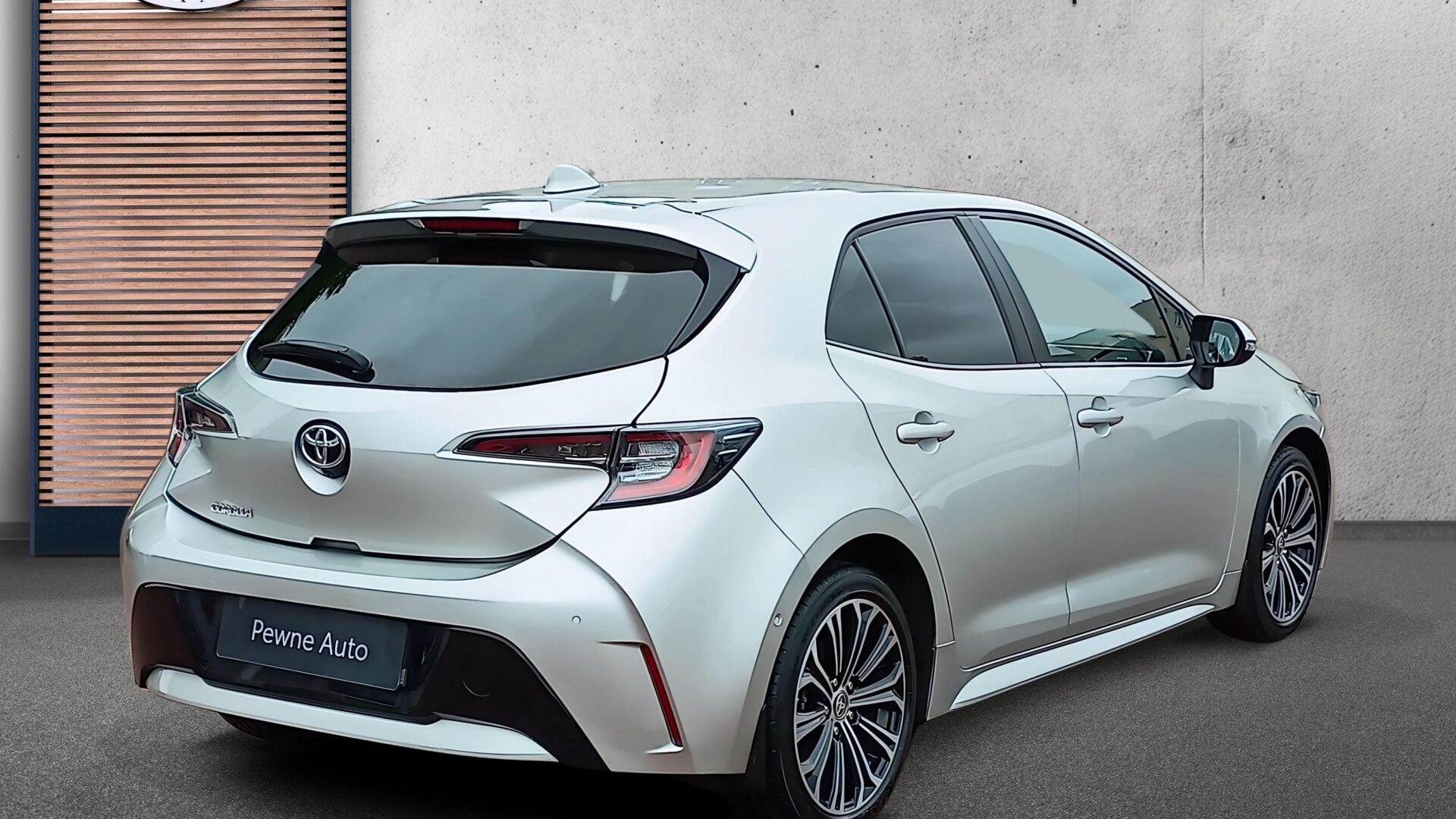 Toyota Corolla - zdjęcie 8