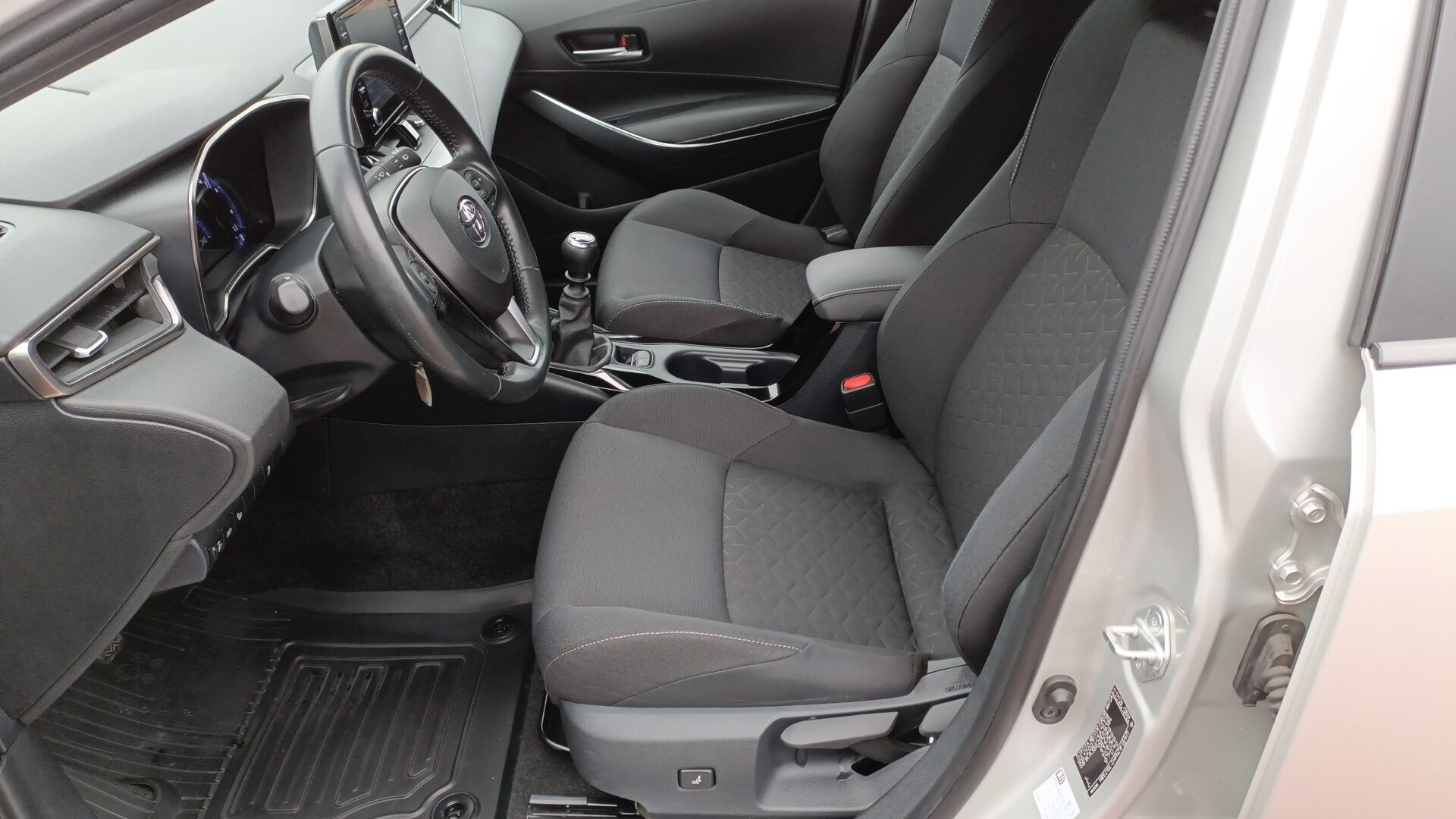 Toyota Corolla - zdjęcie 10