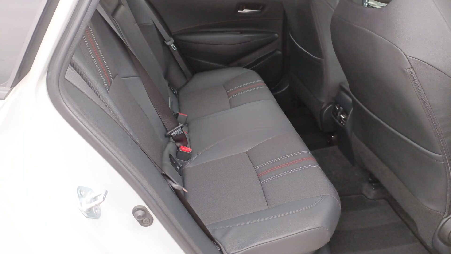 Toyota Corolla - zdjęcie 12