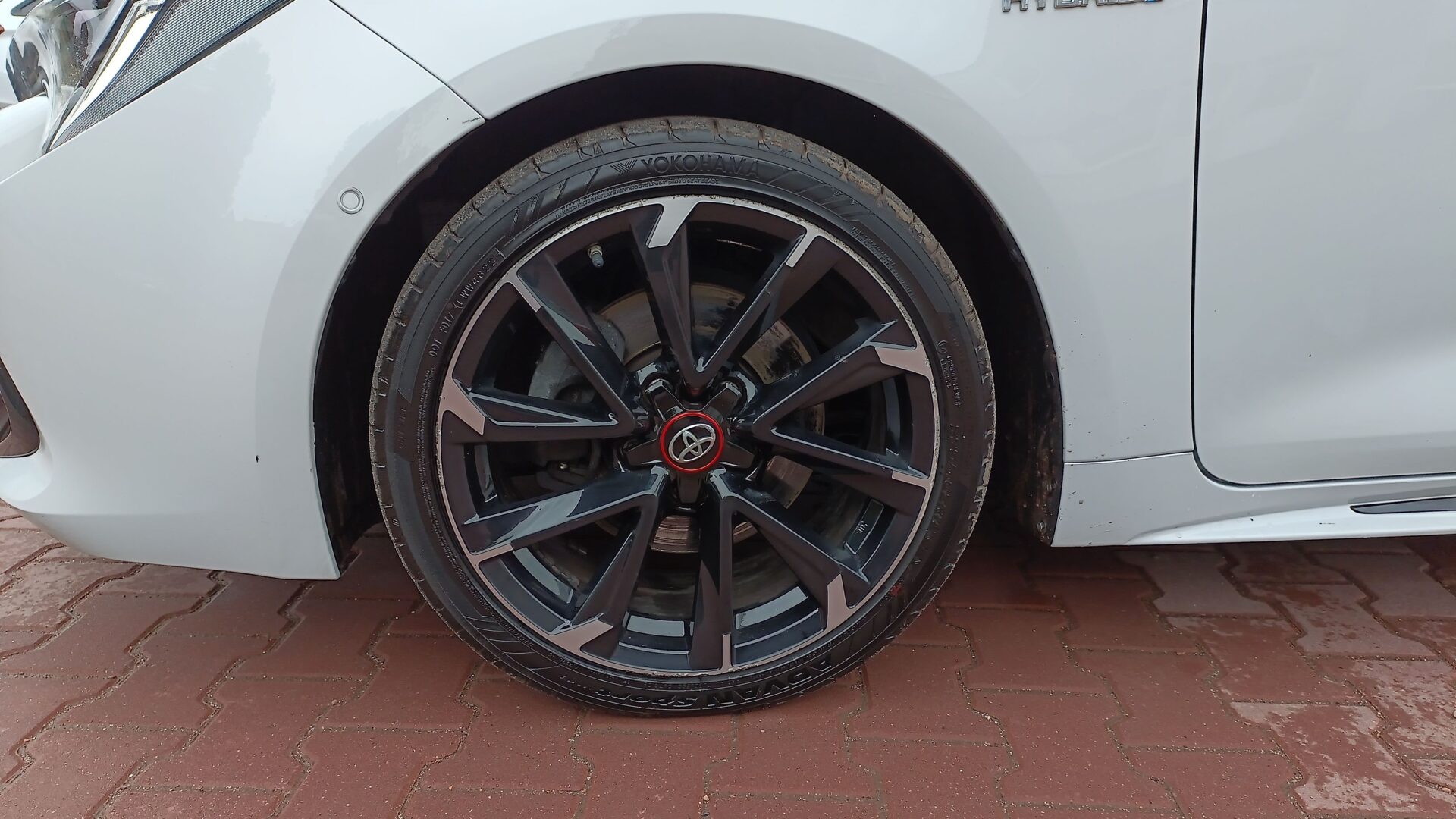 Toyota Corolla - zdjęcie 19