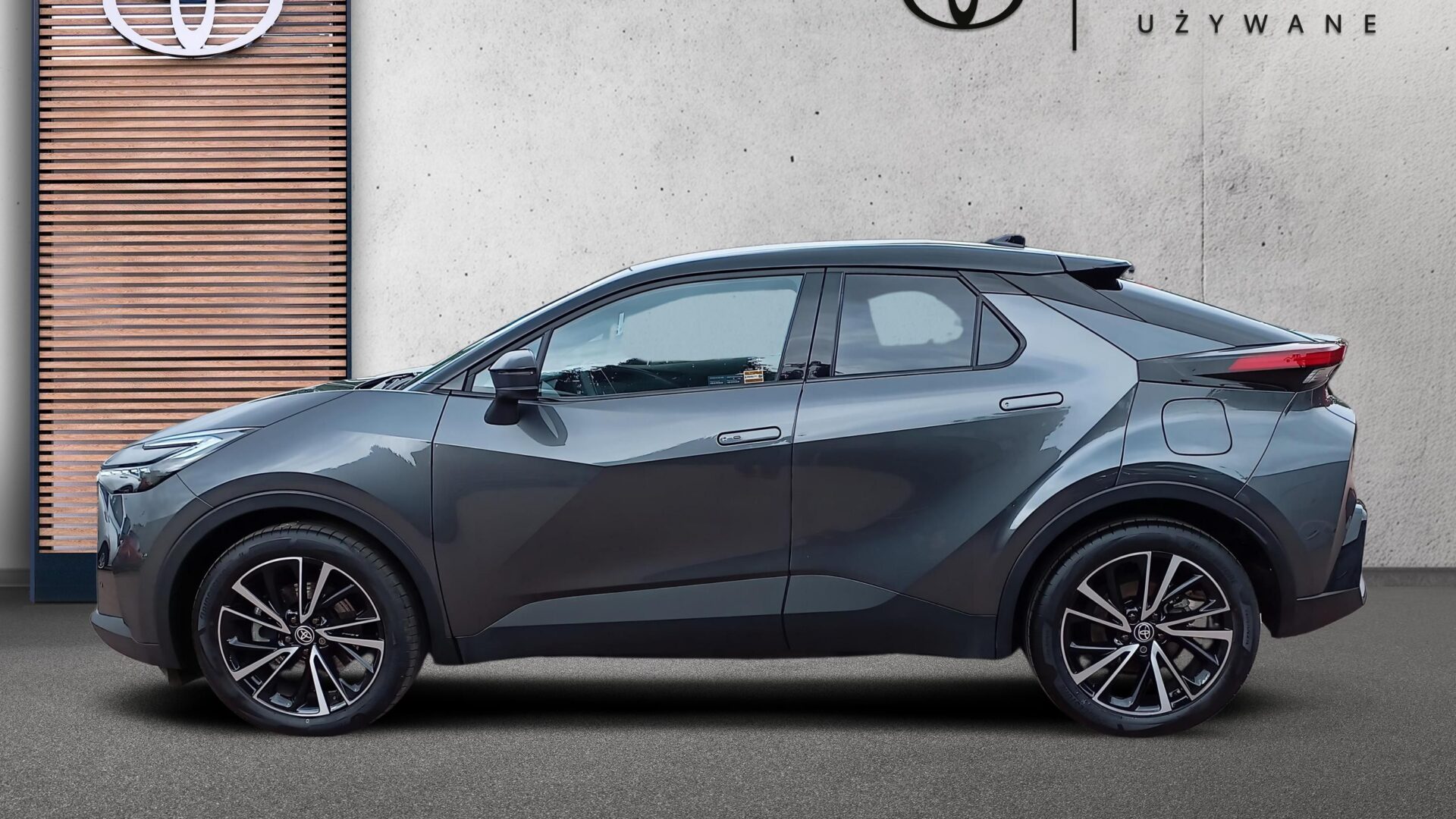 Toyota C-HR - zdjęcie 2