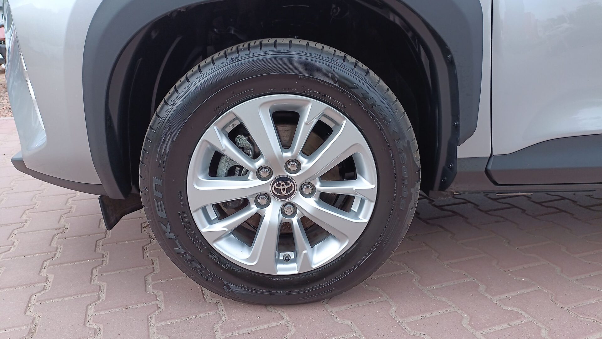 Toyota Yaris Cross - zdjęcie 19