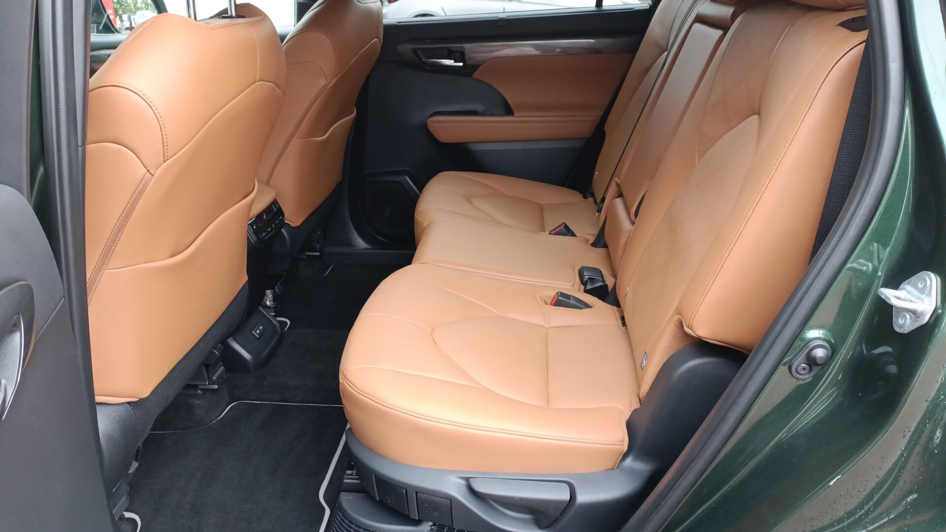 Toyota Highlander - zdjęcie 11