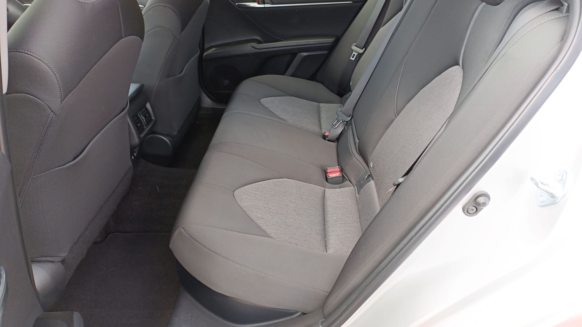Toyota Camry - zdjęcie 10