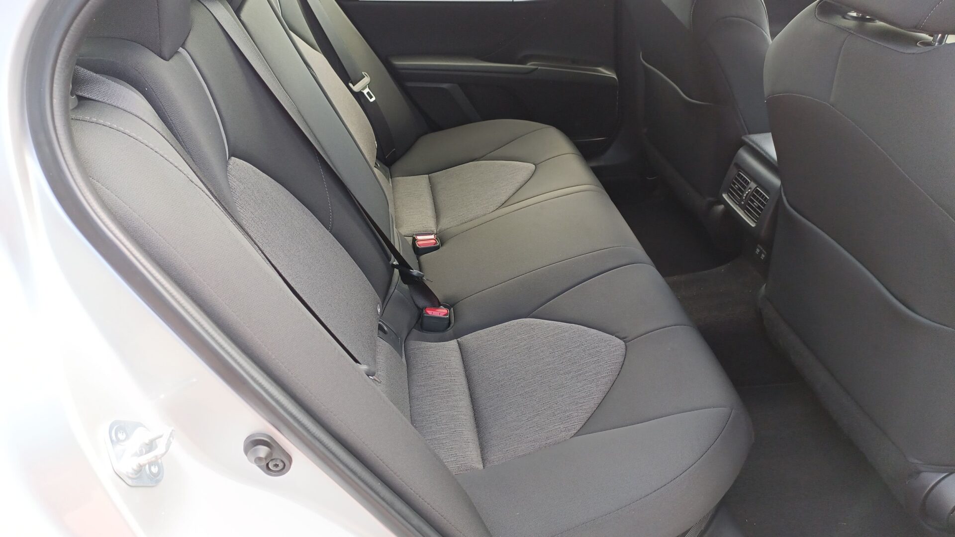 Toyota Camry - zdjęcie 12