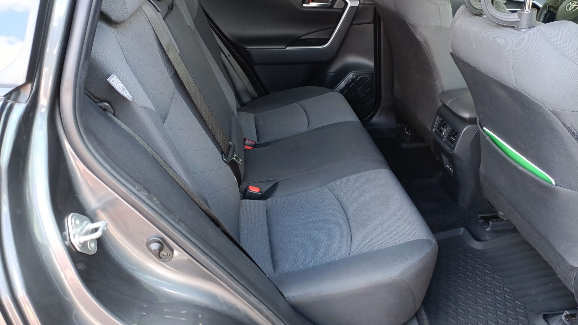 Toyota RAV4 - zdjęcie 12