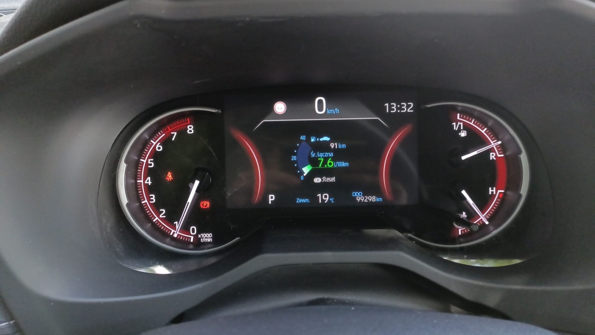 Toyota RAV4 - zdjęcie 16