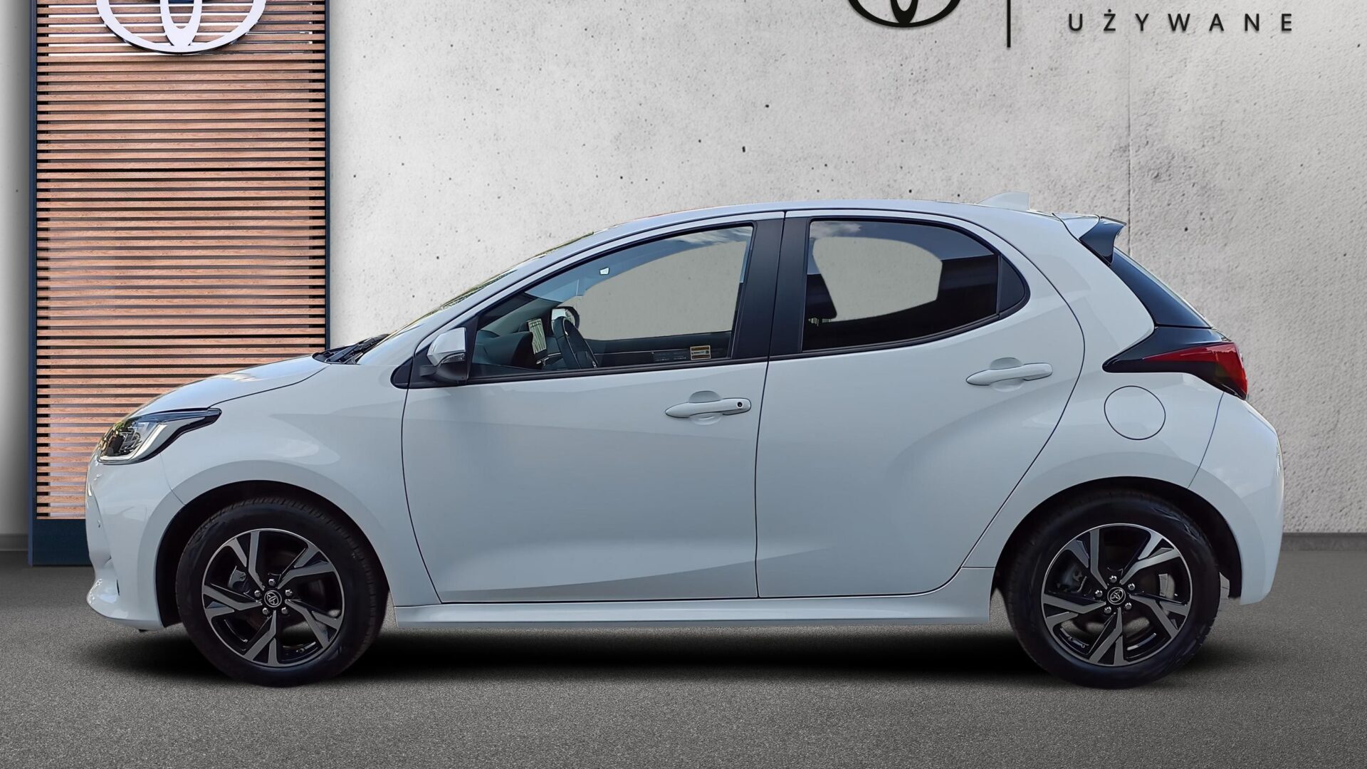Toyota Yaris - zdjęcie 2