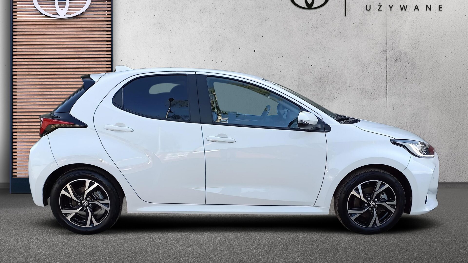 Toyota Yaris - zdjęcie 6