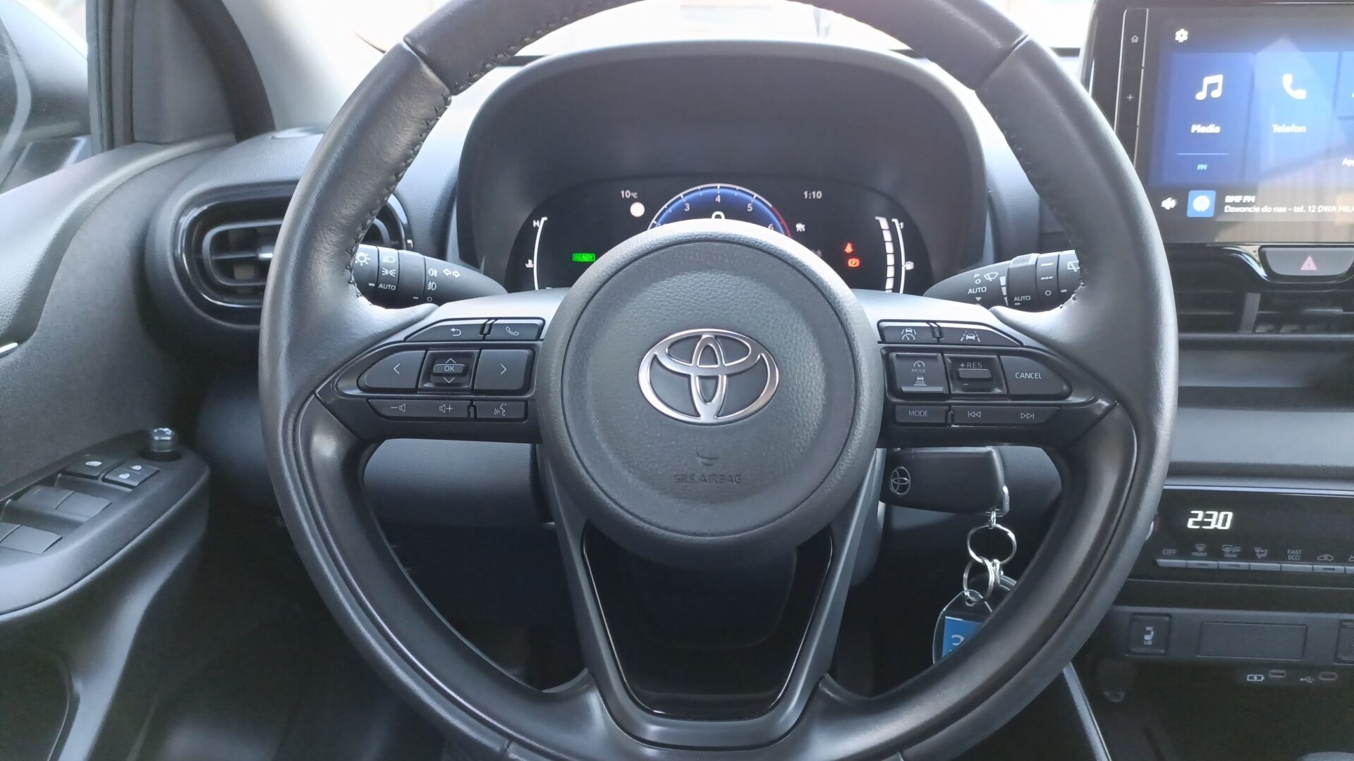 Toyota Yaris - zdjęcie 15