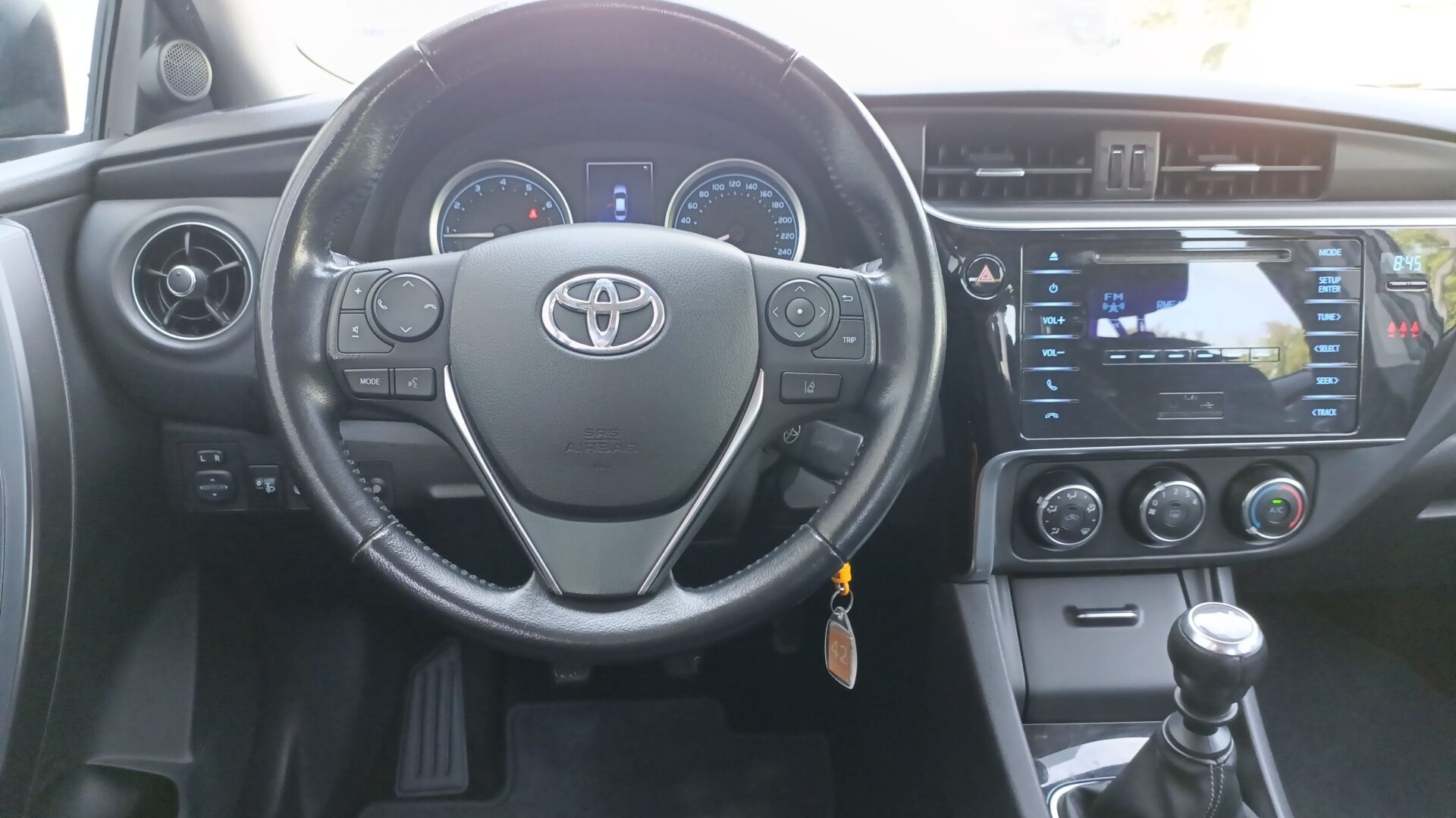 Toyota Corolla - zdjęcie 13
