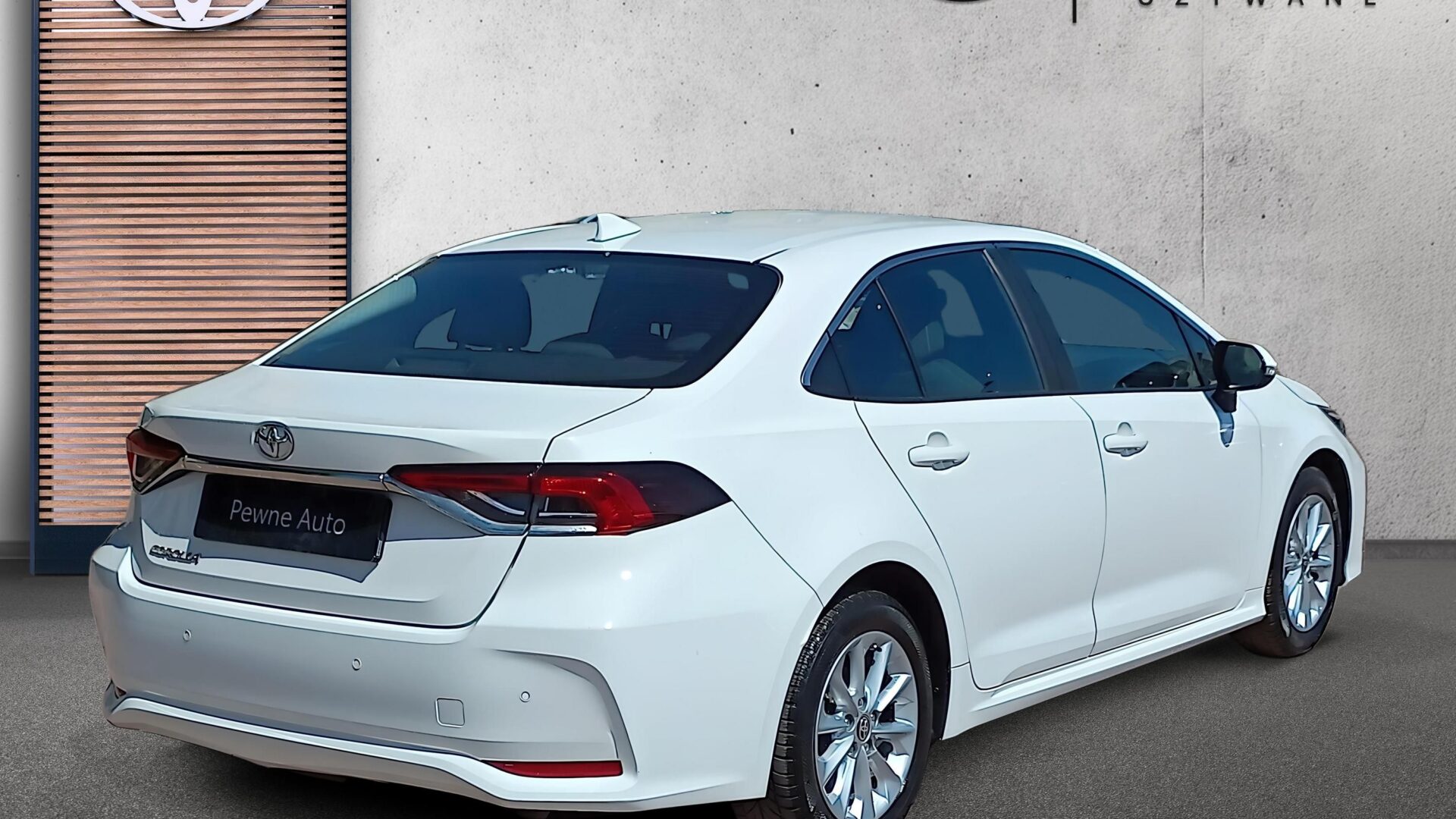 Toyota Corolla - zdjęcie 8