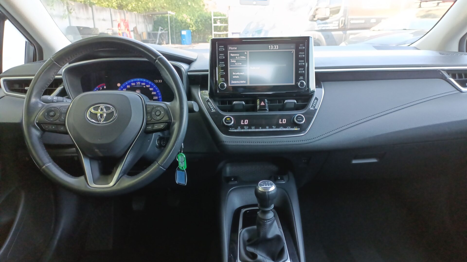 Toyota Corolla - zdjęcie 9