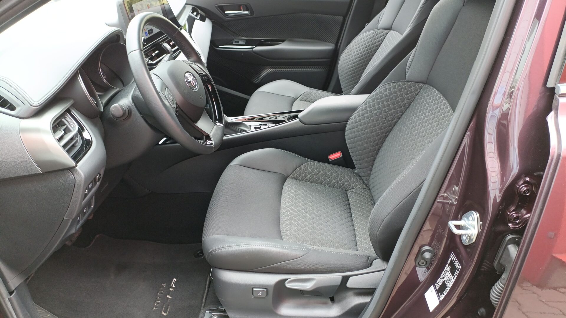 Toyota C-HR - zdjęcie 10