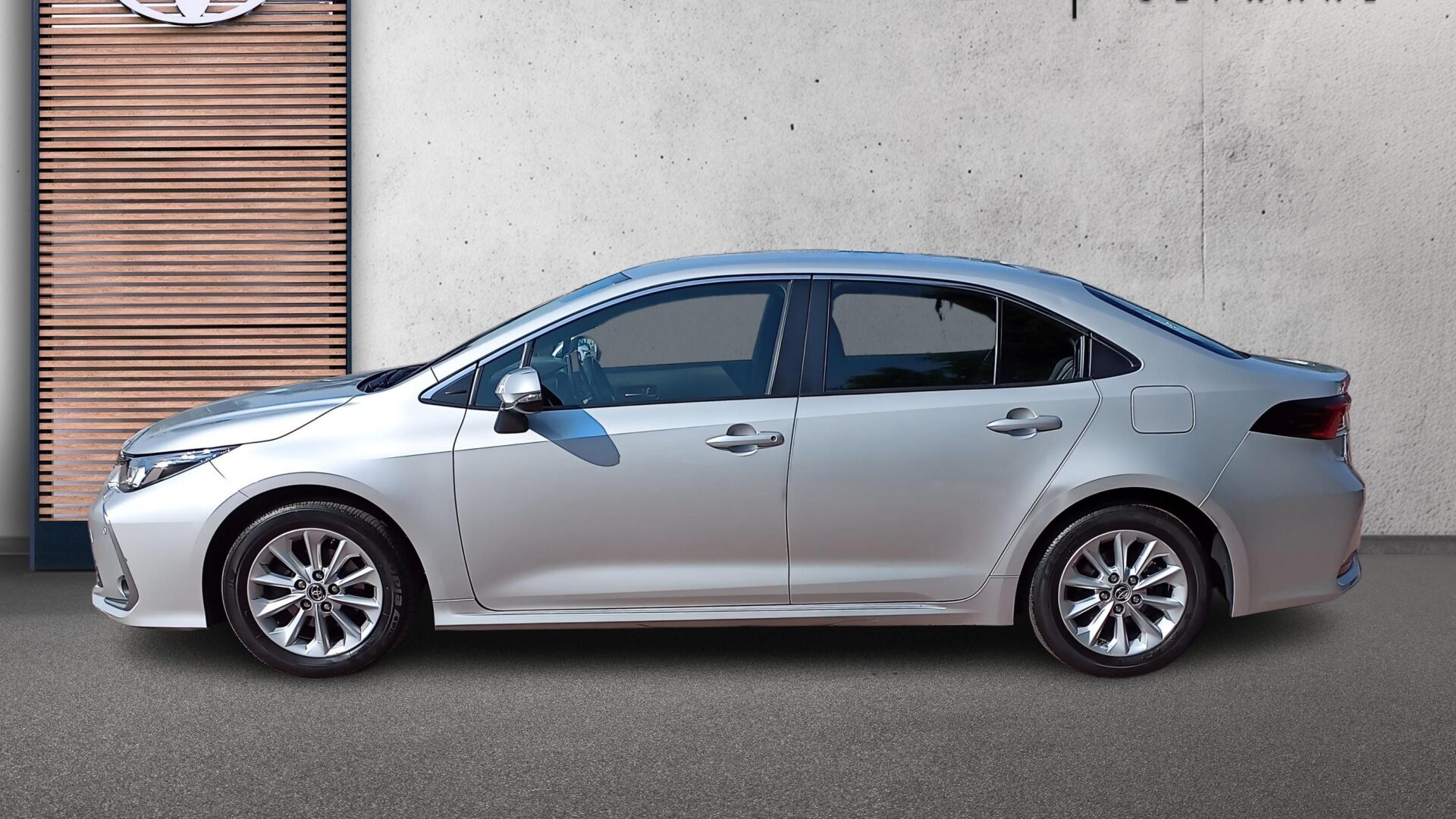 Toyota Corolla - zdjęcie 2