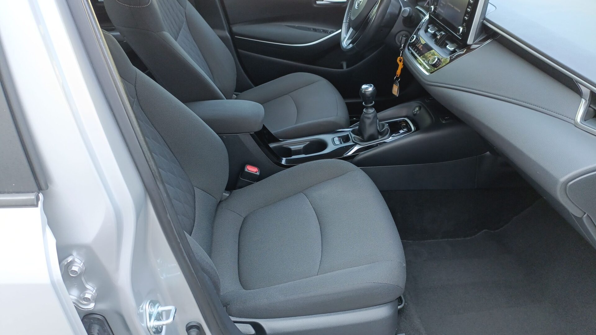 Toyota Corolla - zdjęcie 11