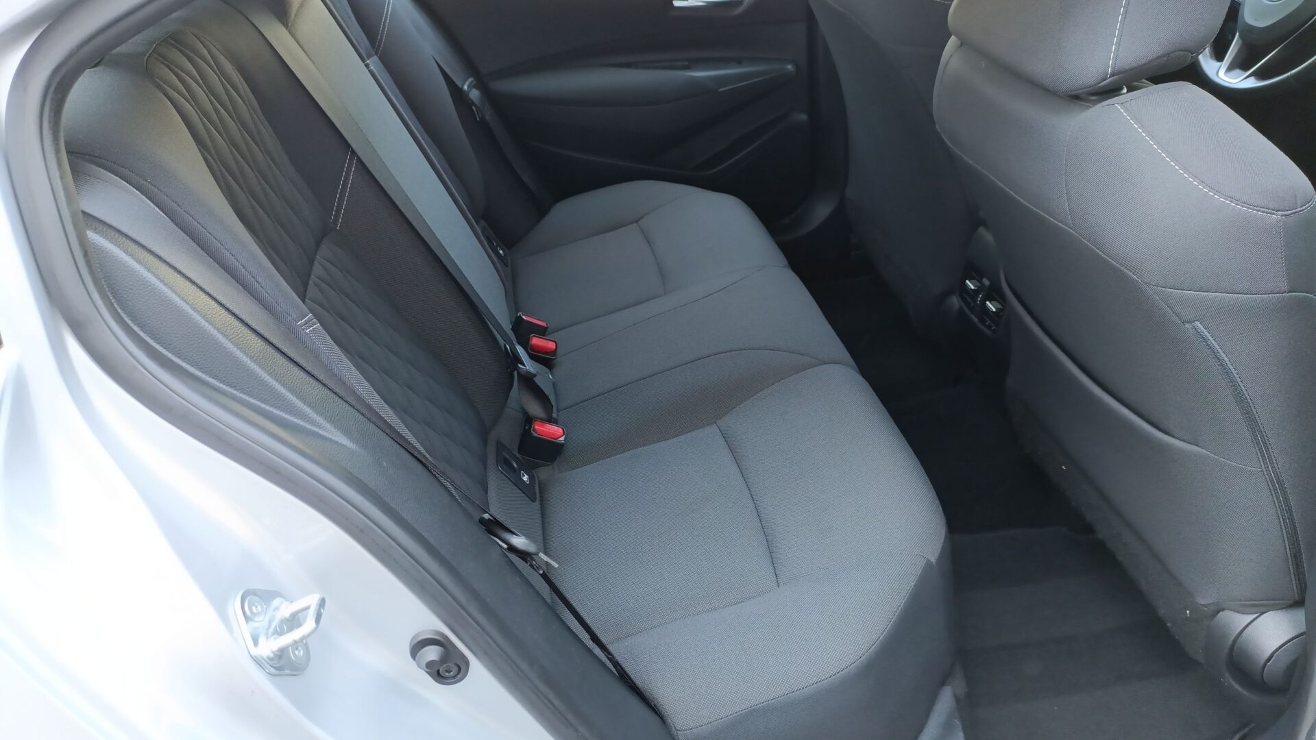Toyota Corolla - zdjęcie 12