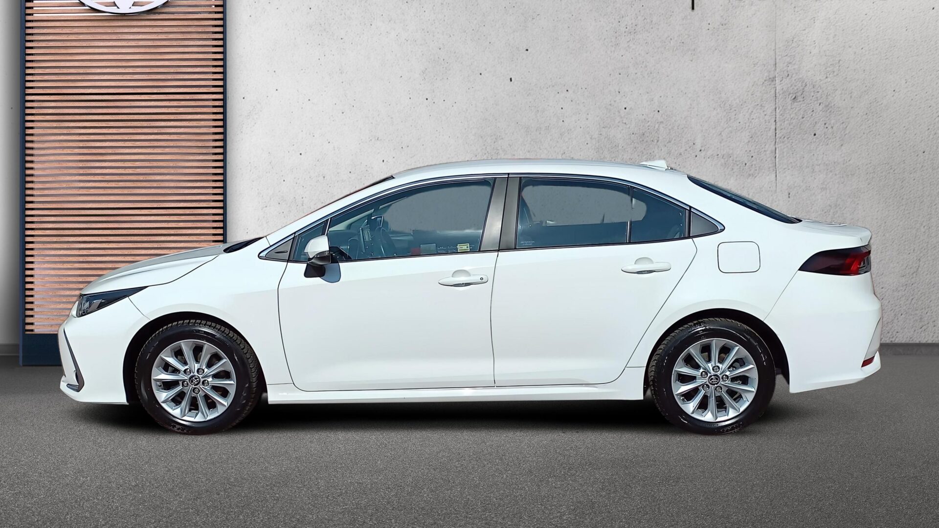 Toyota Corolla - zdjęcie 2