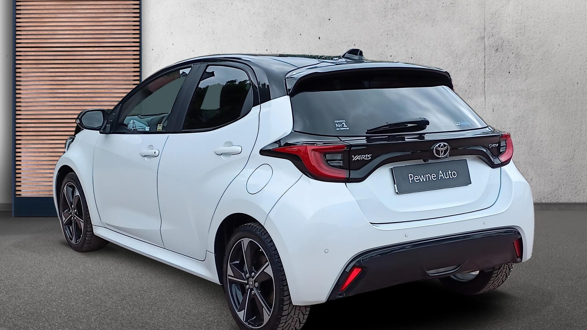 Toyota Yaris - zdjęcie 3