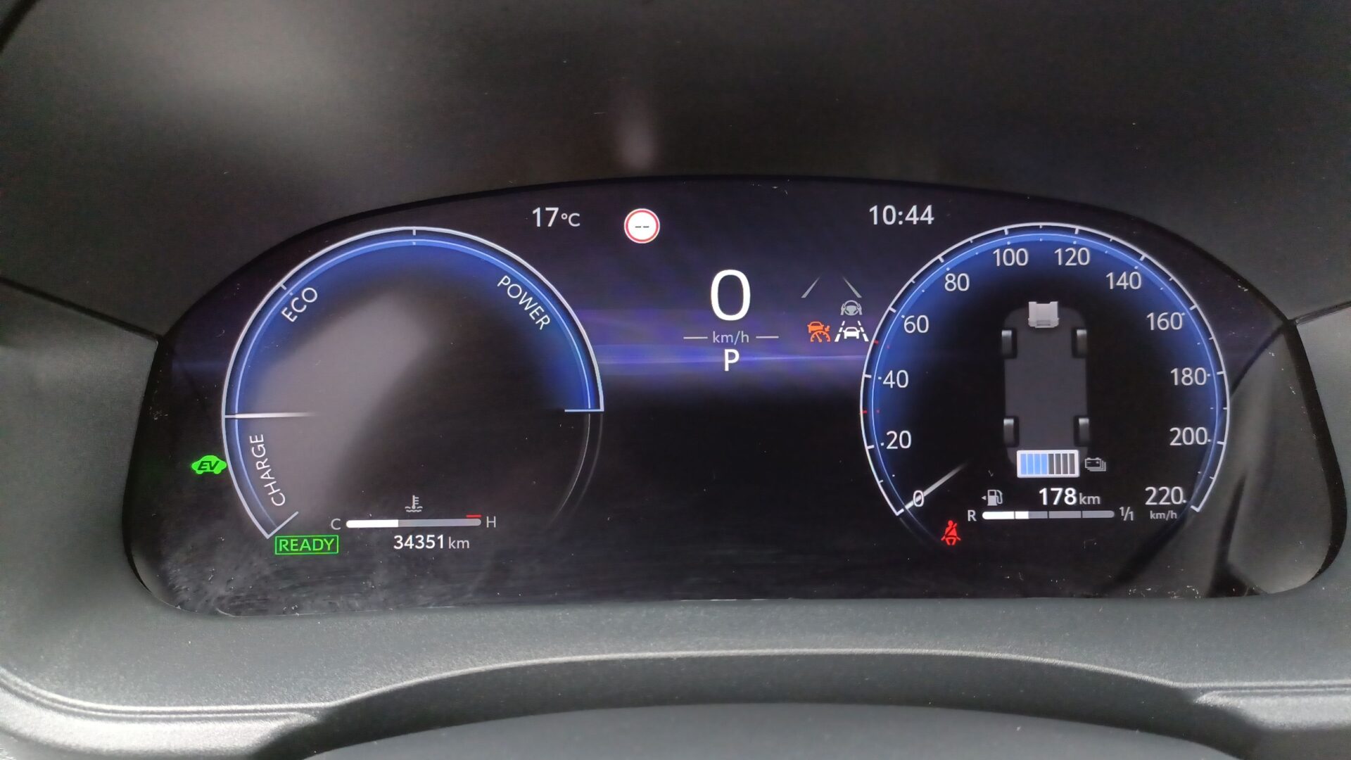 Toyota Yaris - zdjęcie 16