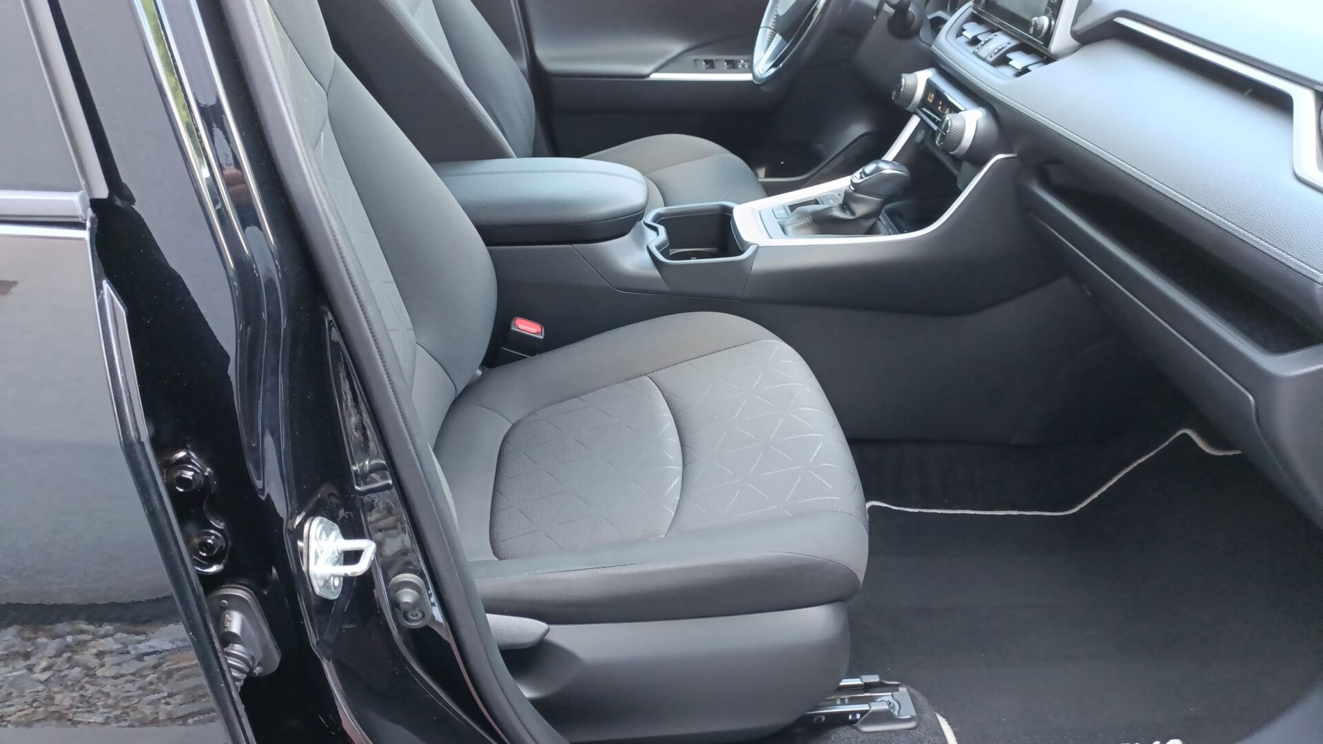 Toyota RAV4 - zdjęcie 11
