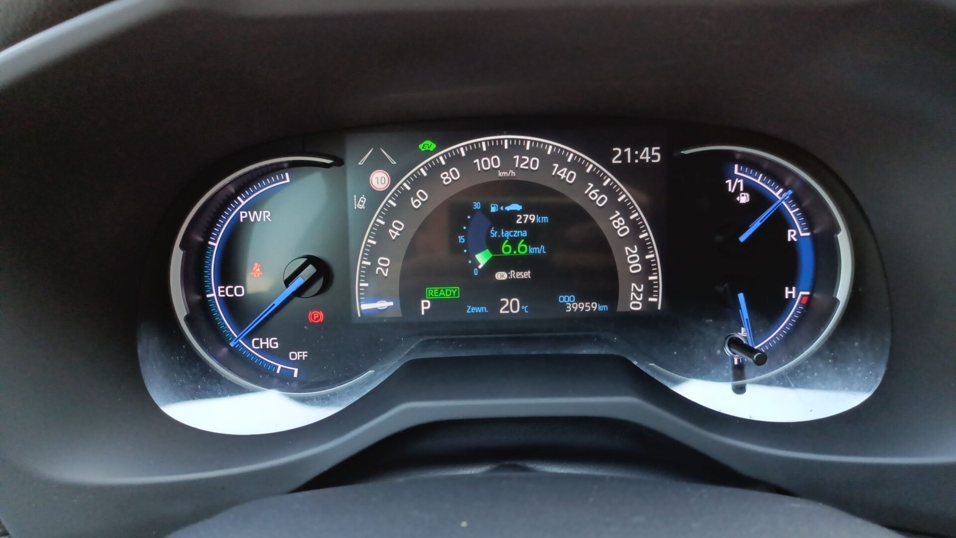 Toyota RAV4 - zdjęcie 16
