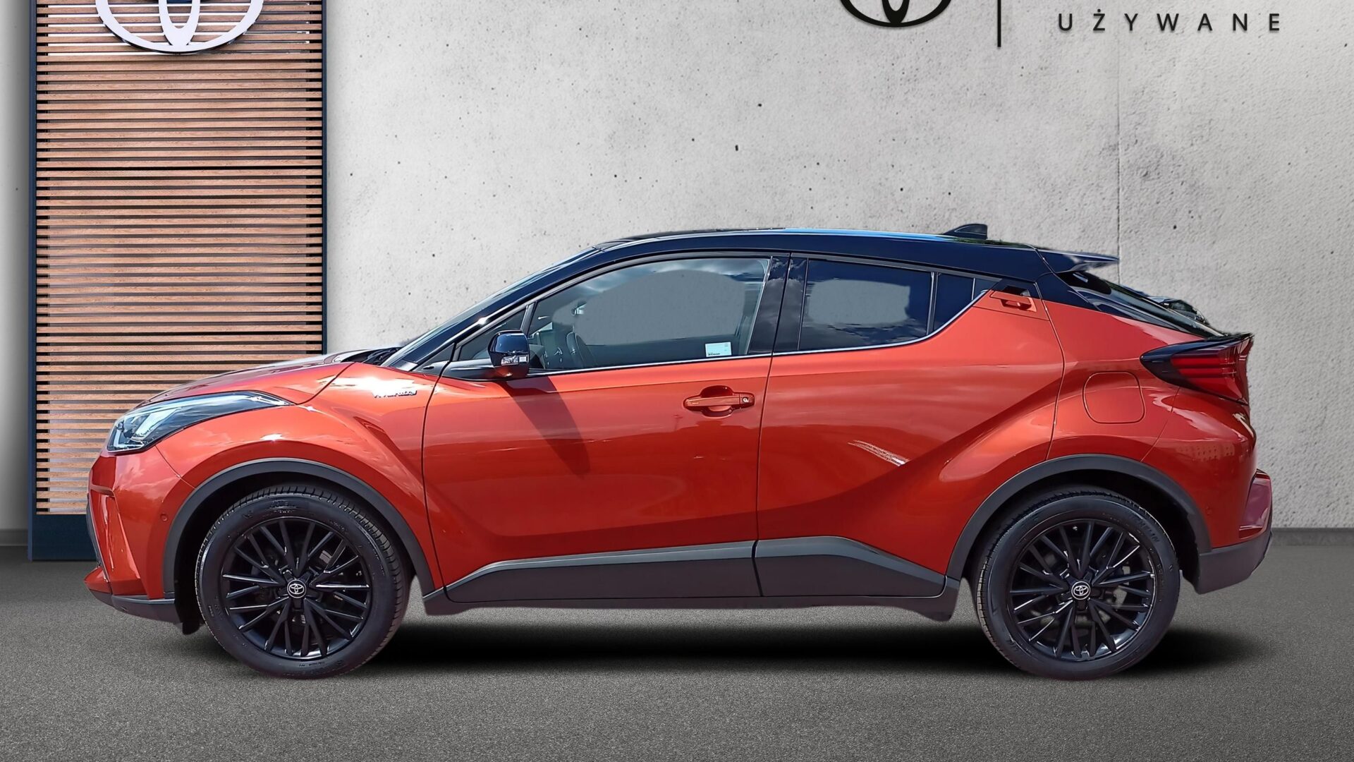 Toyota C-HR - zdjęcie 2
