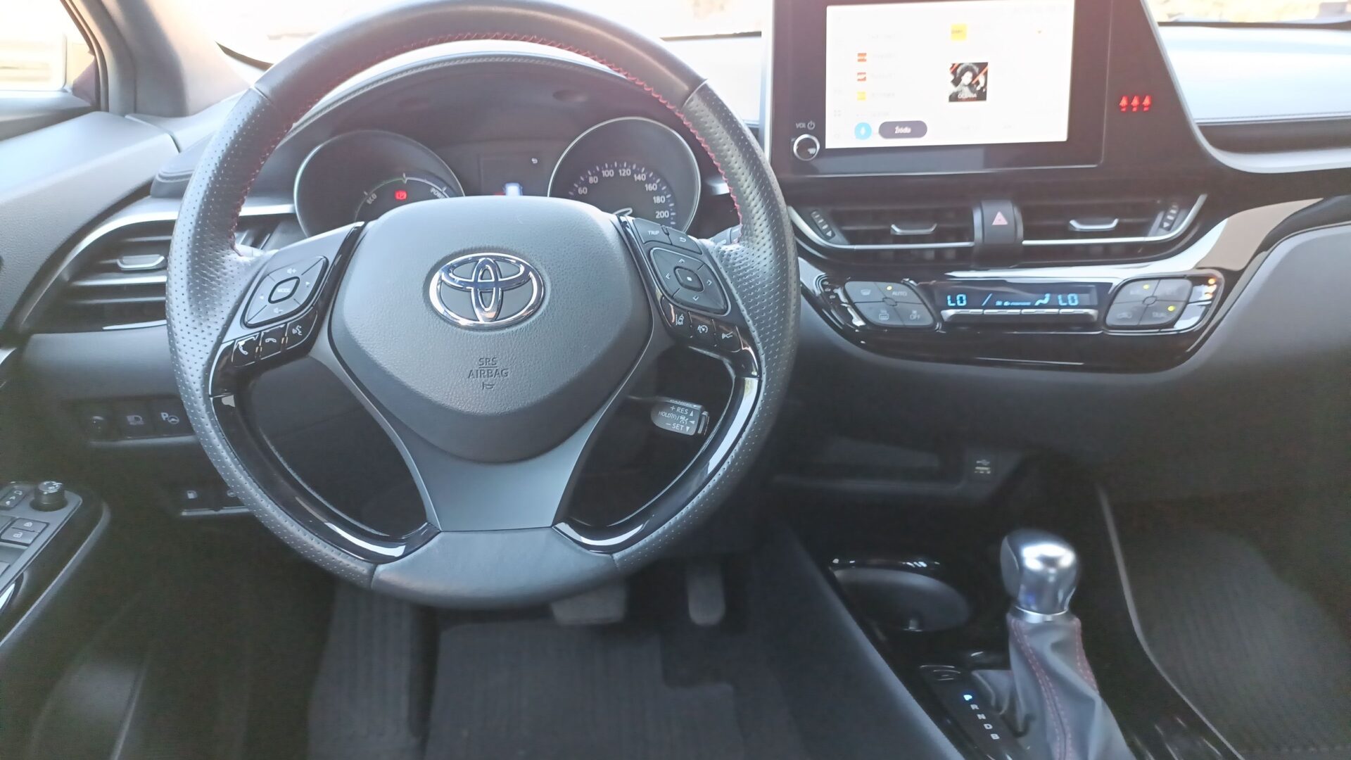 Toyota C-HR - zdjęcie 14