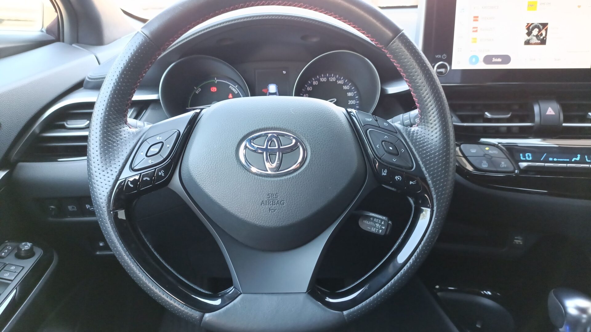 Toyota C-HR - zdjęcie 15