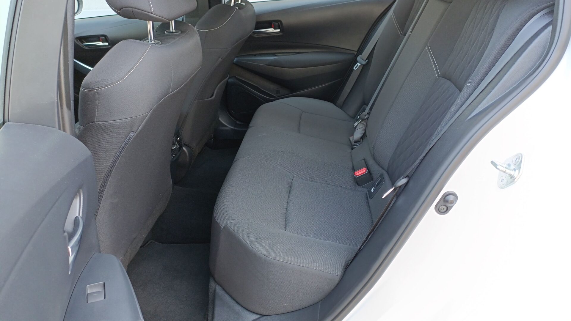 Toyota Corolla - zdjęcie 10