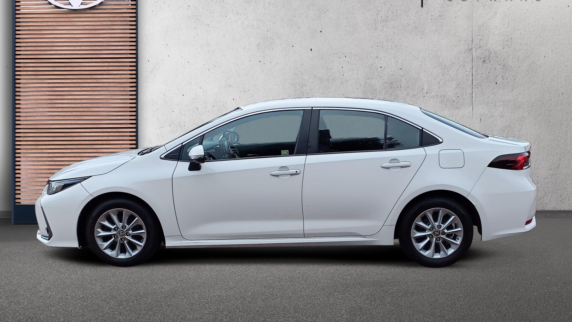 Toyota Corolla - zdjęcie 5