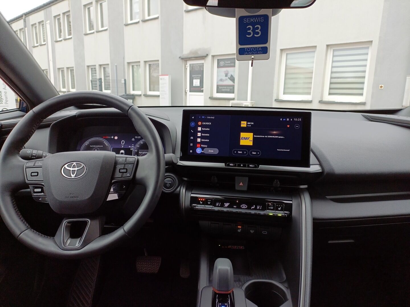 Toyota C-HR - zdjęcie 12