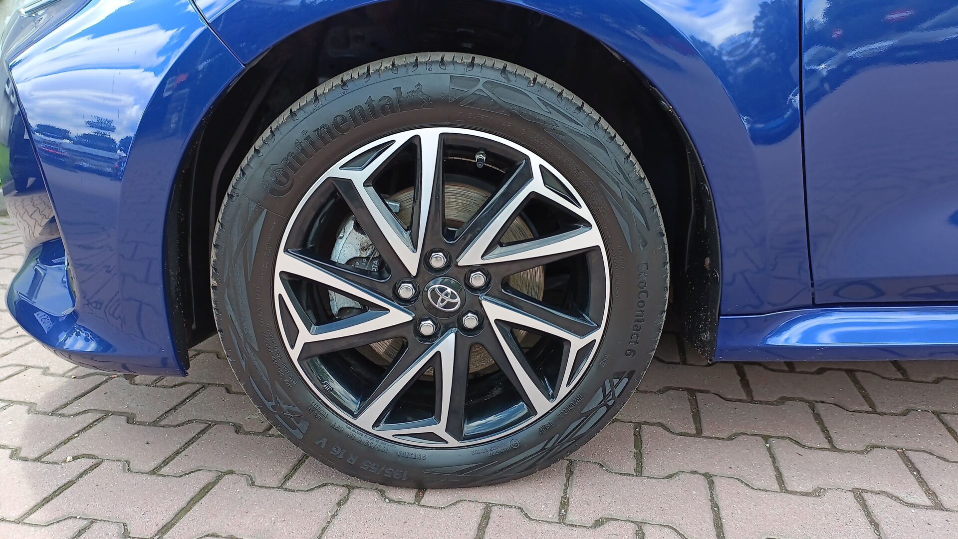 Toyota Yaris - zdjęcie 19