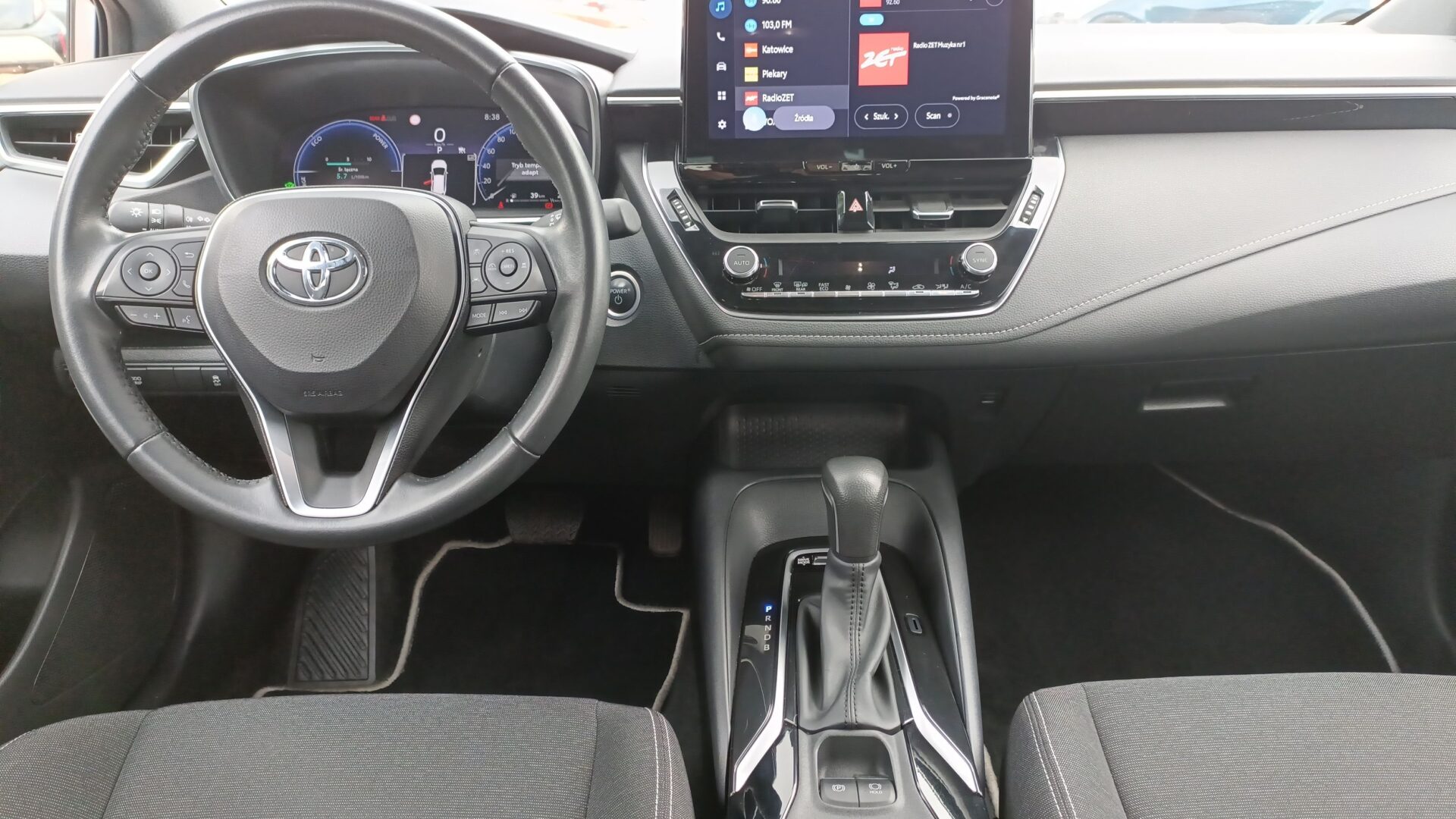 Toyota Corolla - zdjęcie 13