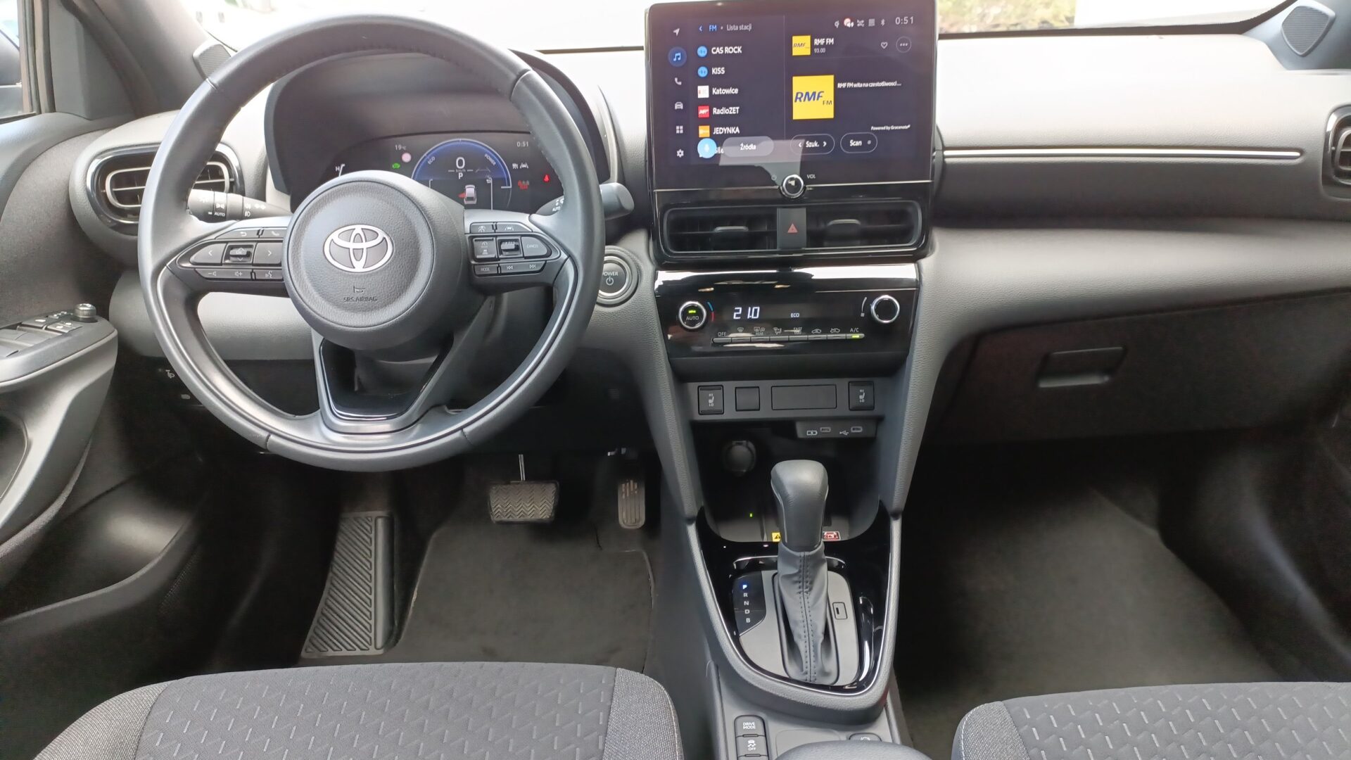 Toyota Yaris Cross - zdjęcie 13