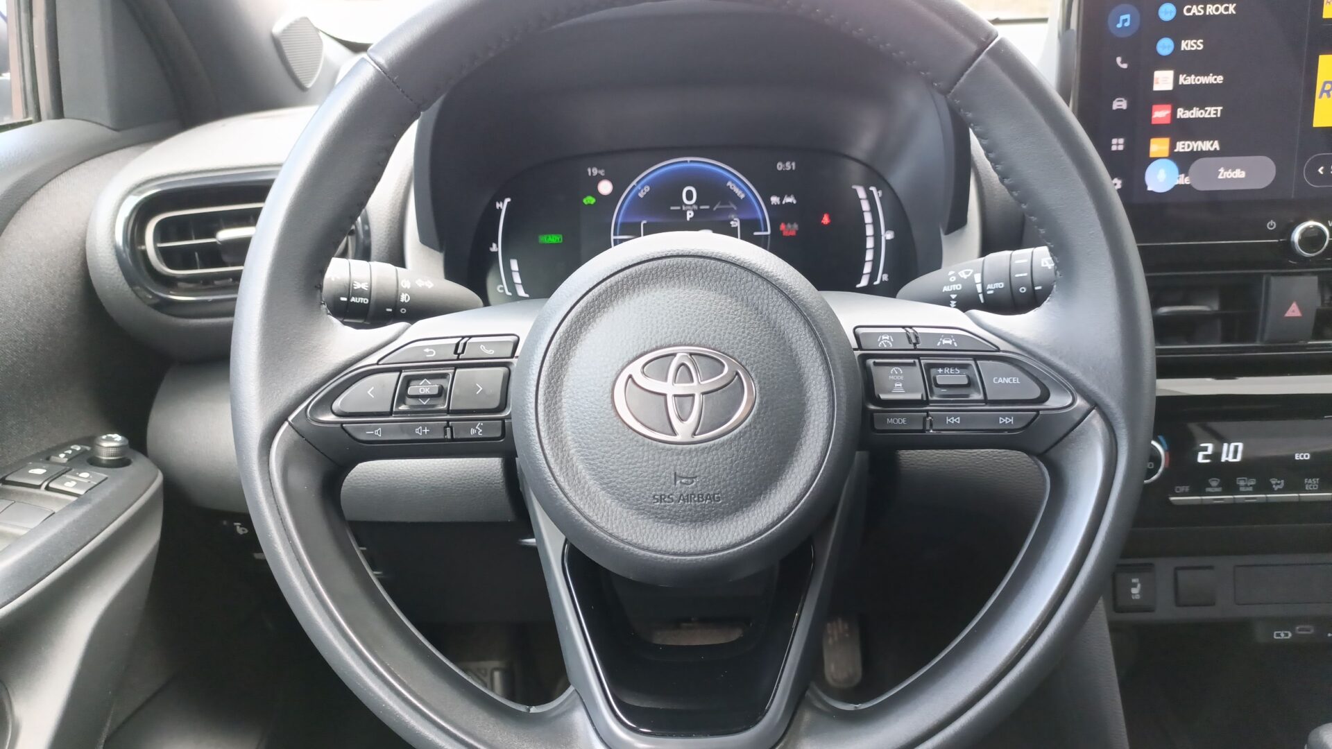 Toyota Yaris Cross - zdjęcie 15