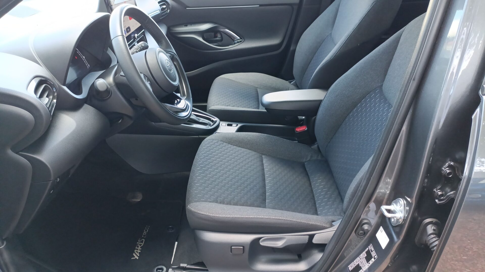 Toyota Yaris Cross - zdjęcie 9