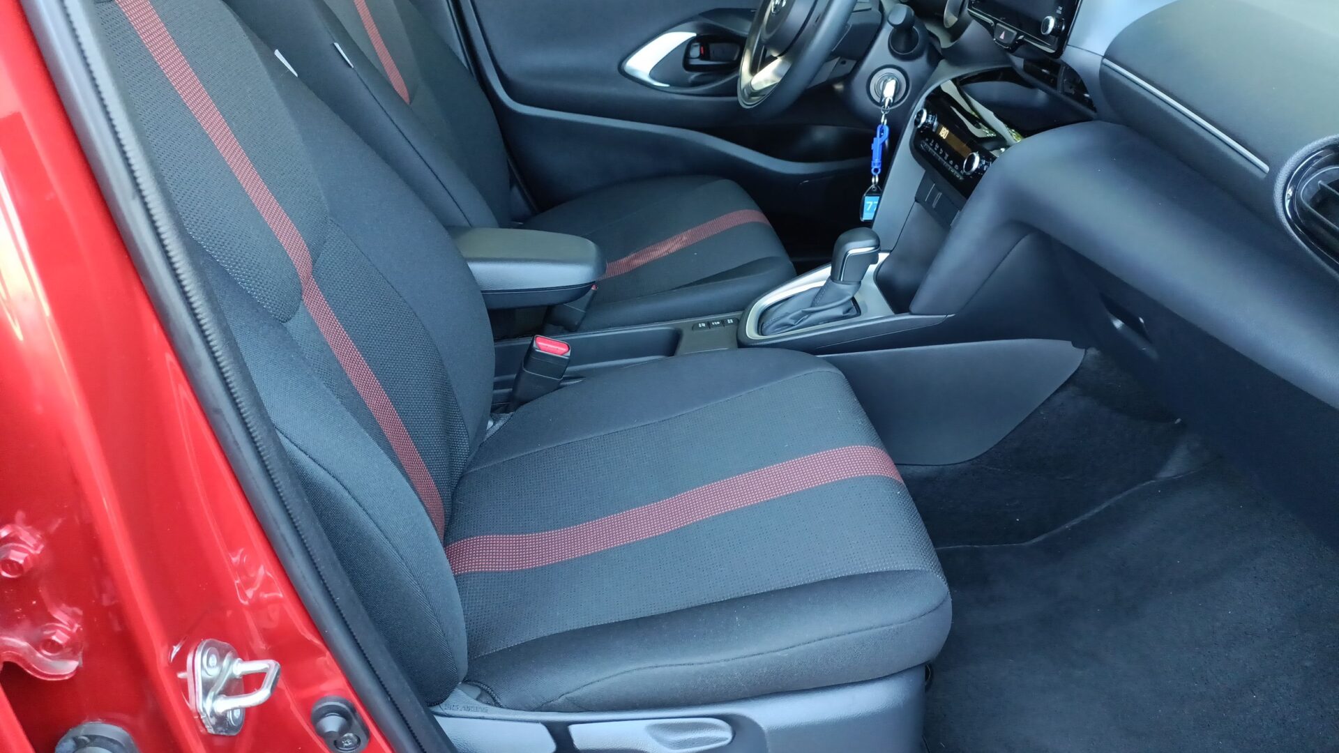 Toyota Yaris Cross - zdjęcie 12