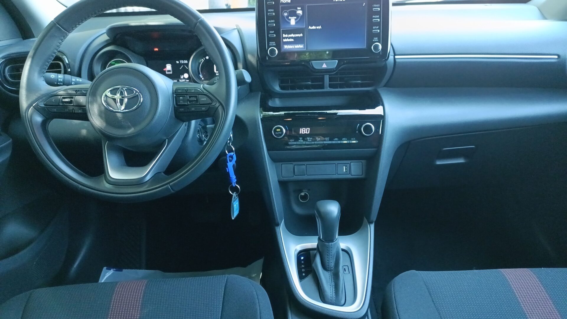 Toyota Yaris Cross - zdjęcie 13