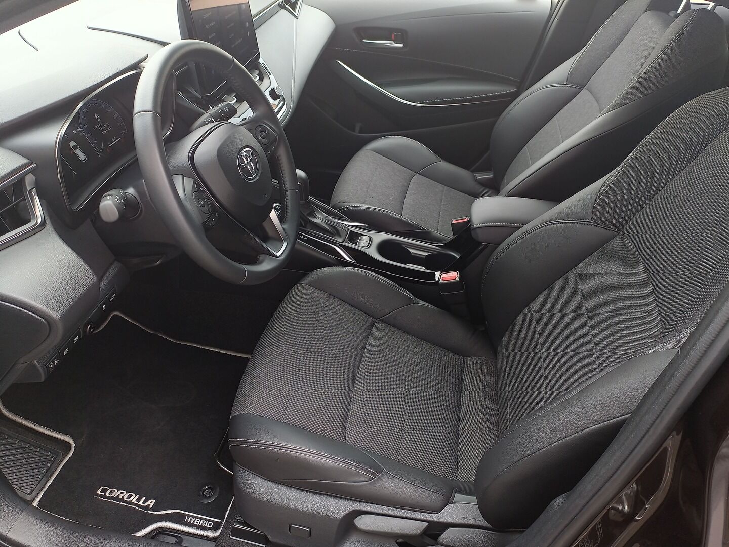 Toyota Corolla - zdjęcie 9