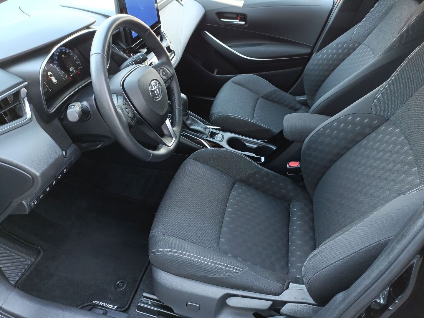 Toyota Corolla - zdjęcie 9