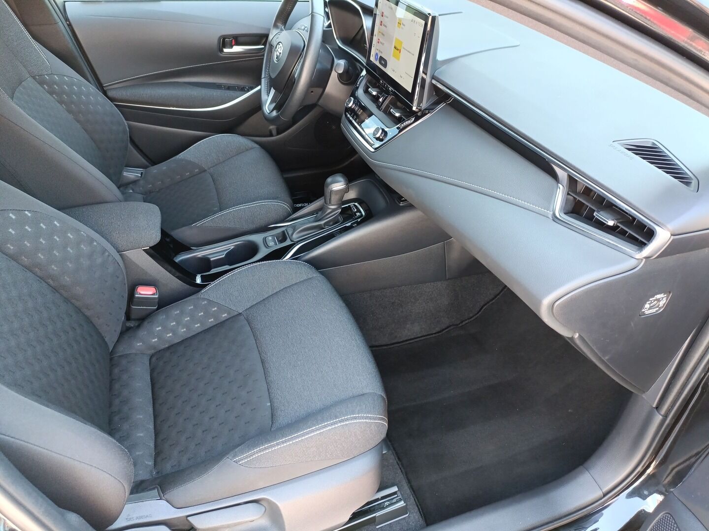 Toyota Corolla - zdjęcie 12