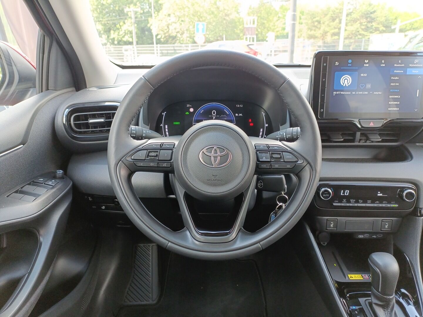 Toyota Yaris - zdjęcie 15