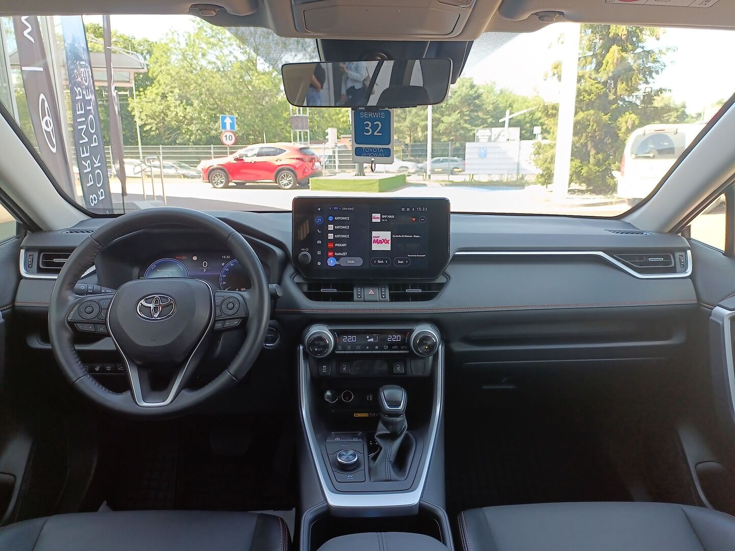 Toyota RAV4 - zdjęcie 13