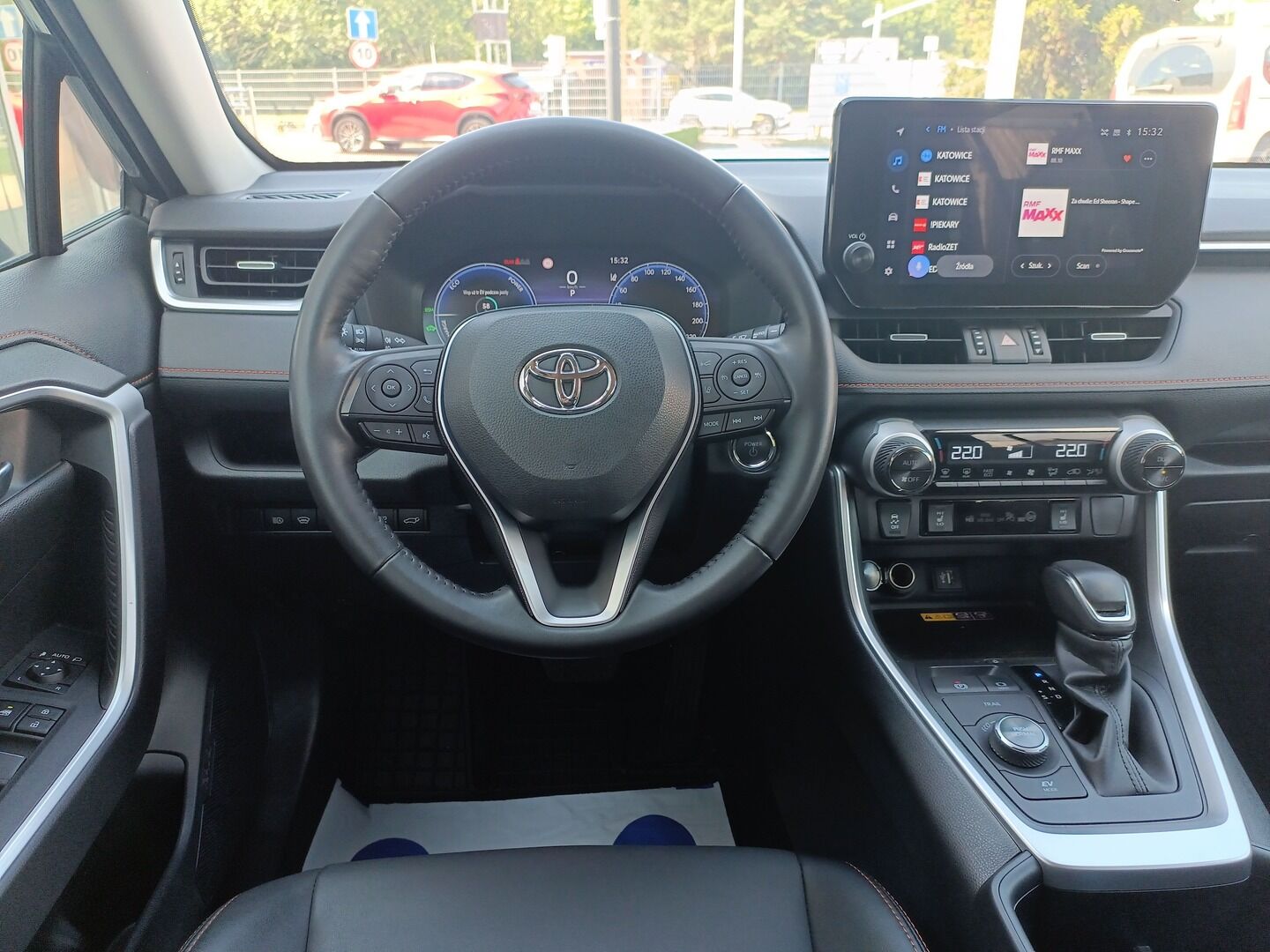 Toyota RAV4 - zdjęcie 14